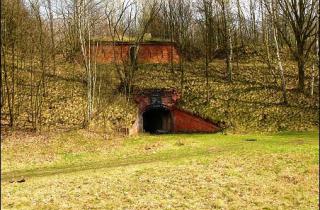 Fort IV - ceglano-ziemny - Grupy Fortecznej Janówek- fot. Grzgorz Biernat